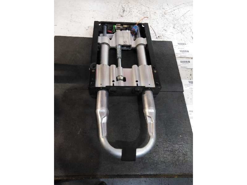 Recambio de barra antivuelco para peugeot 307 cc (s2) básico referencia OEM IAM 9643468680 ARCO SEGURIDAD 9643468680