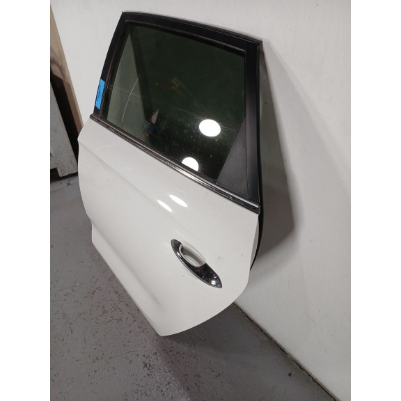 Recambio de puerta trasera izquierda para kia carens iv 1.7 crdi referencia OEM IAM   