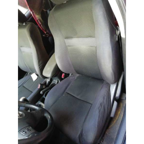 toyota corolla (e12) del año 2004