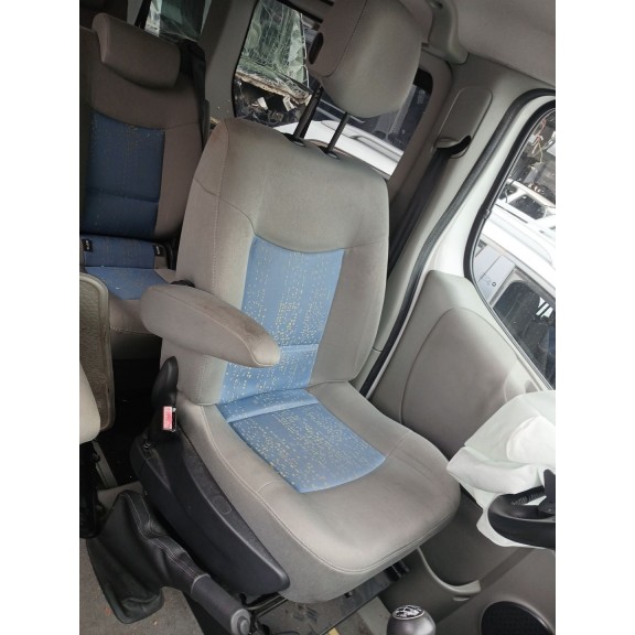 Recambio de asiento delantero izquierdo para renault trafic ii autobús (jl) 2.0 dci 115 referencia OEM IAM   