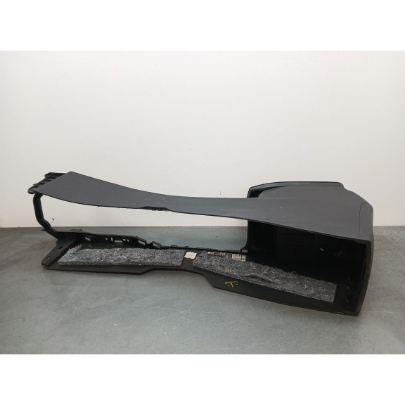 Recambio de apoyabrazos central para toyota auris hybrid active referencia OEM IAM   