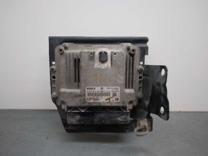 Recambio de centralita motor uce para opel zafira b 1.9 cdti referencia OEM IAM 55205622 0281014024 