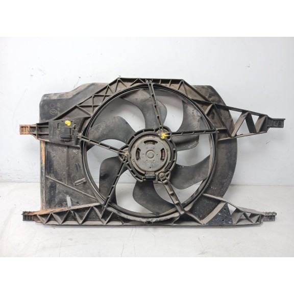 Recambio de electroventilador para renault laguna ii grandtour (kg0) 1.9 dci diesel referencia OEM IAM 8200025635  
