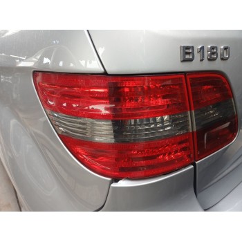 PILOTO TRASERO IZQUIERDO A1698202564 