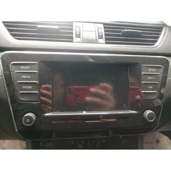 Recambio de pantalla multifuncion para skoda superb (3v3) active referencia OEM IAM   