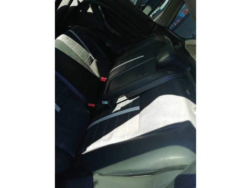 Recambio de asientos traseros para ford kuga (cbv) individual 4x4 referencia OEM IAM  MIXTOS 