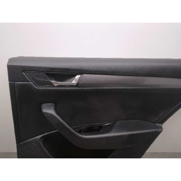 Recambio de guarnecido puerta trasera derecha para skoda superb (3v3) active referencia OEM IAM 3V5867024AN  