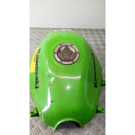 Recambio de deposito combustible para kawasaki ninja 250 r ninja 250 r referencia OEM IAM  ESTA CERRADO SIN LLAVE CON GOLPES