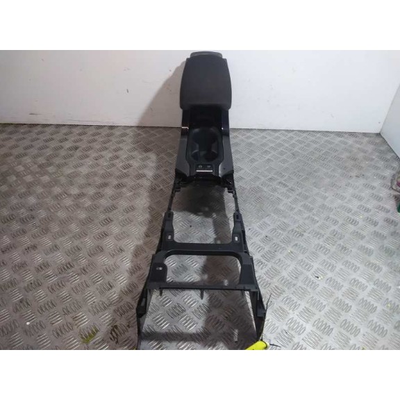 Recambio de apoyabrazos central para toyota corolla (e18) referencia OEM IAM   