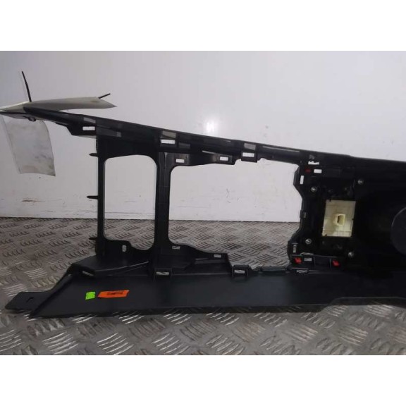 Recambio de apoyabrazos central para toyota corolla (e18) referencia OEM IAM   