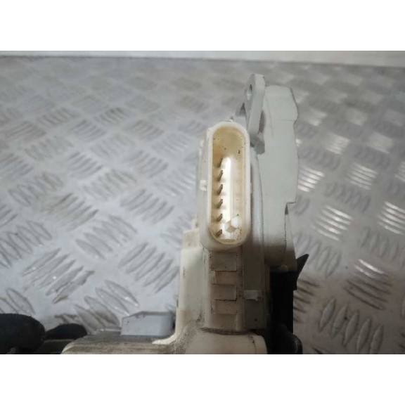 Recambio de cerradura puerta trasera derecha para audi a4 ber. (b8) básico referencia OEM IAM 8K0839016C 6 PINES 