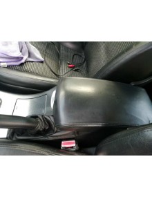 Recambio de apoyabrazos central para peugeot 407 st sport pack referencia OEM IAM 9646882880 CUERO NEGRO SOPORTE ROTO