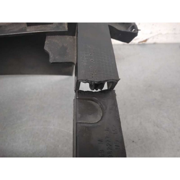 Recambio de apoyabrazos central para peugeot 407 st sport pack referencia OEM IAM 9646882880 CUERO NEGRO SOPORTE ROTO