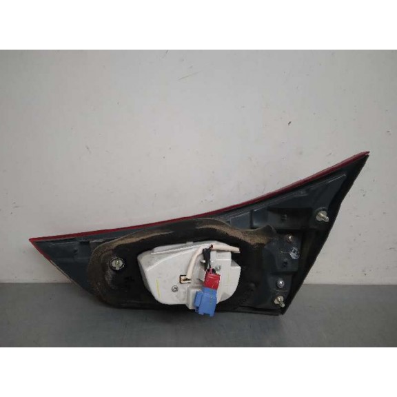 Recambio de piloto trasero izquierdo interior para toyota auris hybrid active referencia OEM IAM   