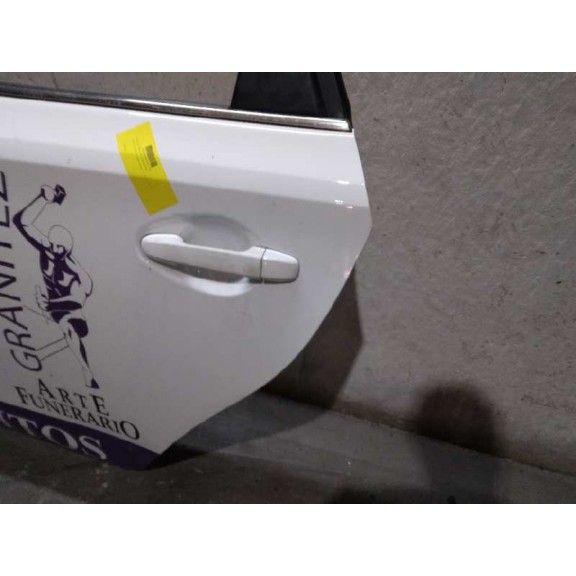 Recambio de puerta trasera izquierda para toyota auris hybrid active referencia OEM IAM   