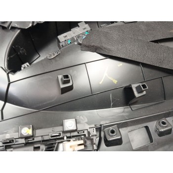 Recambio de guarnecido puerta delantera derecha para mg mg 3 1.5 hybrid referencia OEM IAM P115566955  
