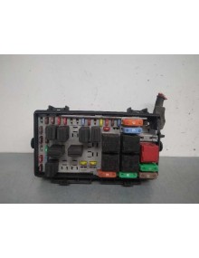 Recambio de caja reles / fusibles para opel corsa d enjoy referencia OEM IAM 13217394   2