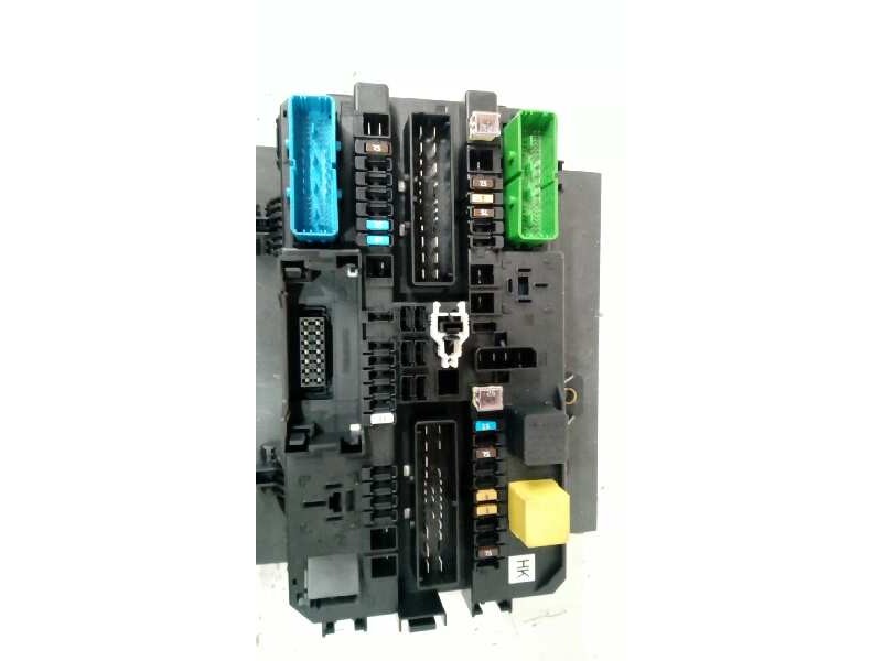 Recambio de caja reles / fusibles para opel astra h ber. cosmo referencia OEM IAM   
