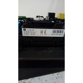 Recambio de caja reles / fusibles para opel astra h ber. cosmo referencia OEM IAM   