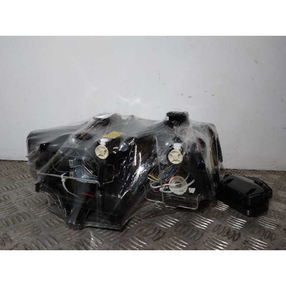 Recambio de faro izquierdo para audi a4 berlina (8e) referencia OEM IAM 8E0941029Q NUEVO 01-04