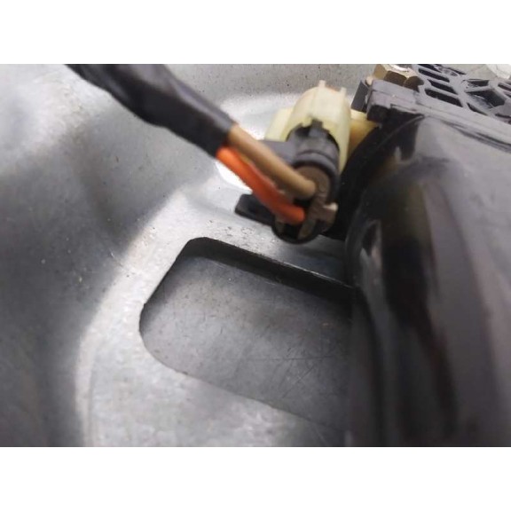 Recambio de elevalunas delantero izquierdo para hyundai tucson (jm) 2.0 cat referencia OEM IAM 824702E010 2 CABLES 