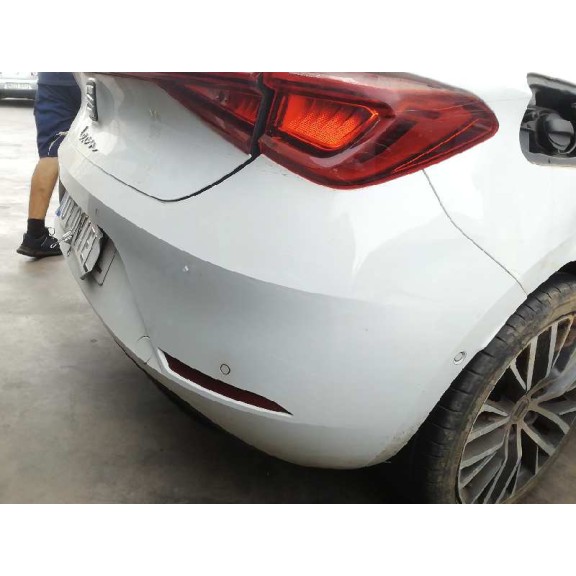 Recambio de paragolpes trasero para seat leon (kl1) xcellence referencia OEM IAM 5FE807421GRU SENSORES DAÑADA
