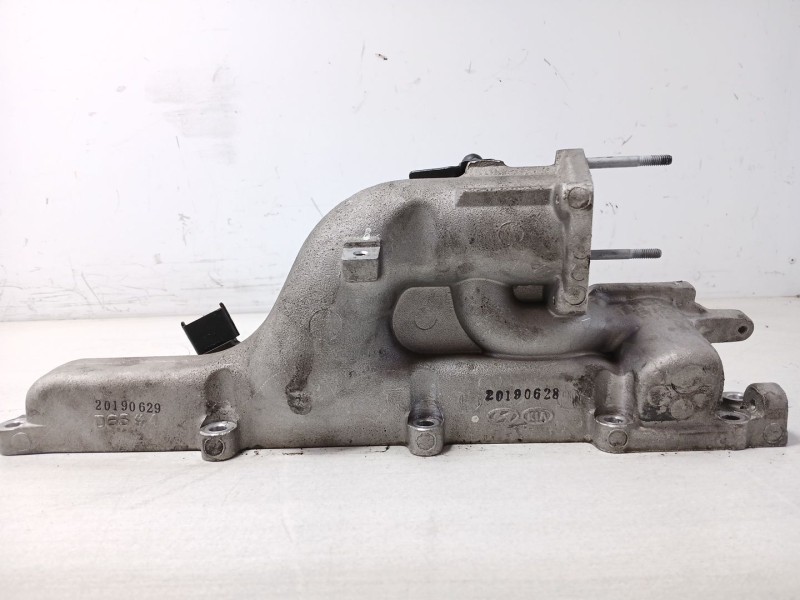 Recambio de colector admision para hyundai i30 (pd) klass referencia OEM IAM 283102u000  