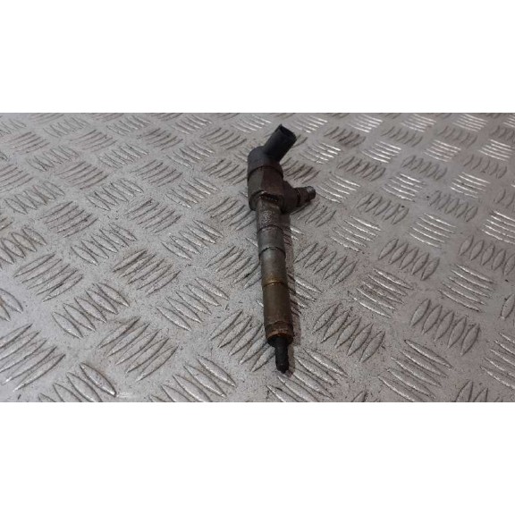 Recambio de inyector para opel astra h caravan 1.9 cdti referencia OEM IAM 0445110159  