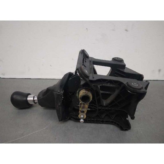 Recambio de pomo palanca cambio para ford kuga (cbs) trend+ referencia OEM IAM AV6R7C453MKG CON PALANCA AV6R7C453MKG