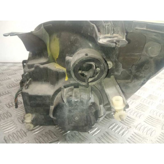 Recambio de faro derecho para ford fiesta (cbk) 1.3 cat referencia OEM IAM 1320348  