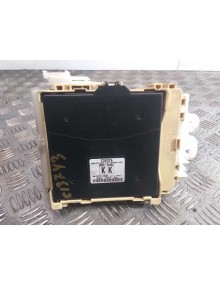 Recambio de caja reles / fusibles para toyota auris hybrid active referencia OEM IAM 8922102480 50122230 