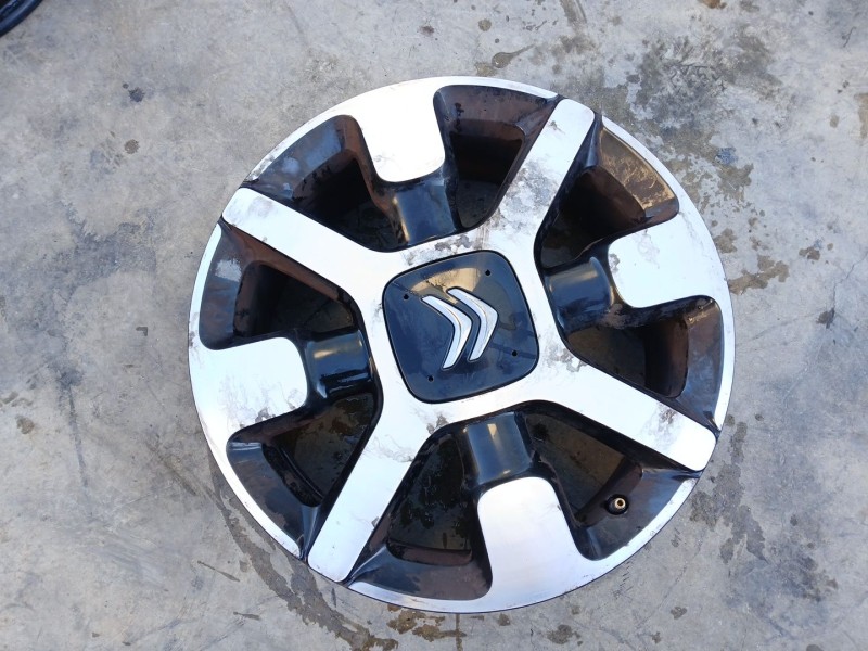 Recambio de llanta para citroën c4 cactus 1.2 thp 110 referencia OEM IAM 9800494077  