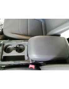 Recambio de apoyabrazos central para ford kuga (cbs) trend+ referencia OEM IAM  PESTAÑA ROTA 