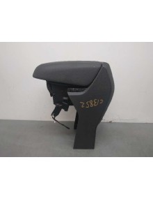 Recambio de apoyabrazos central para ford kuga (cbs) trend+ referencia OEM IAM  PESTAÑA ROTA  2