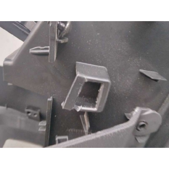 Recambio de apoyabrazos central para ford kuga (cbs) trend+ referencia OEM IAM  PESTAÑA ROTA 