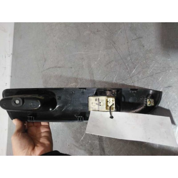 Recambio de mando elevalunas delantero derecho para daewoo matiz 0.8 cat referencia OEM IAM   