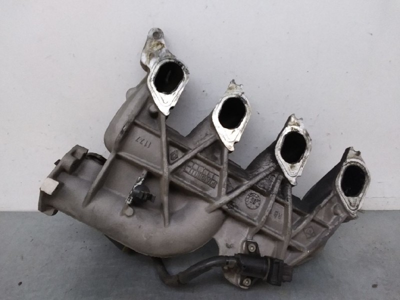 Recambio de colector admision para renault scenic ii authentique referencia OEM IAM 8200272607  