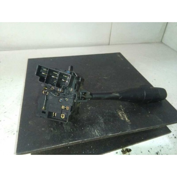 Recambio de mando luces para nissan vanette cargo 2.3 diesel referencia OEM IAM 36828B03G9  VOLANTE