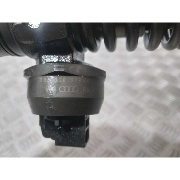 Recambio de inyector para seat leon (1p1) 2.0 tdi referencia OEM IAM 03813007386 X1 