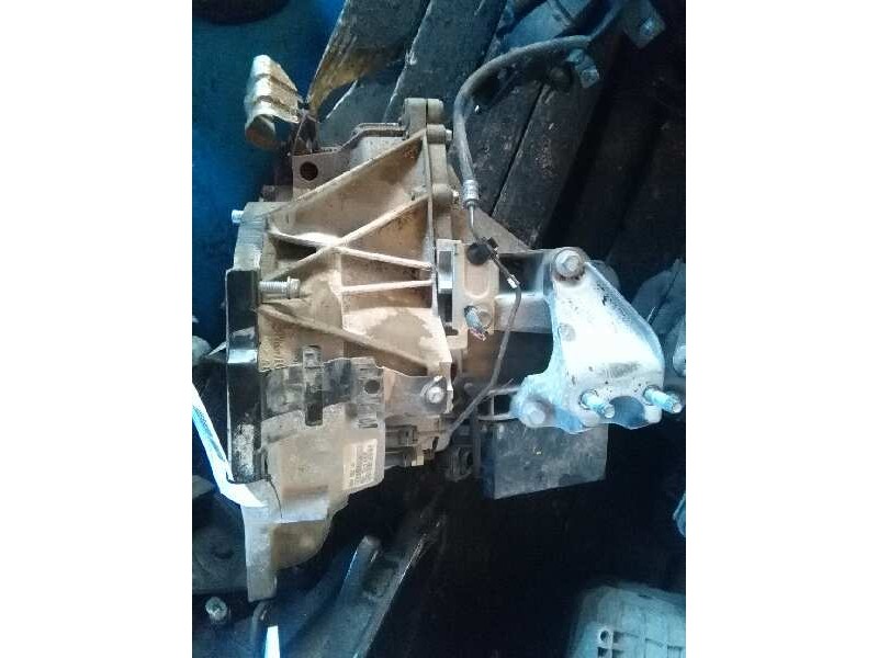 Recambio de caja cambios para ford fiesta (ccn) black edition referencia OEM IAM 8A6R7002JM 123.000km 