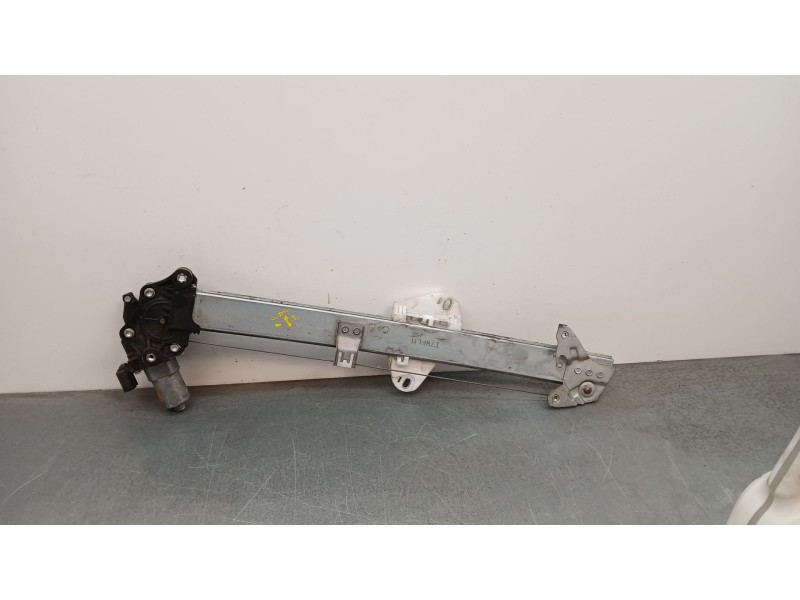 Recambio de elevalunas delantero izquierdo para honda hr-v (ru) 1.5 (ru1) referencia OEM IAM wr15027  