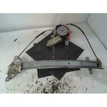 ELEVALUNAS DELANTERO DERECHO 807300M016 3P 2 PINS