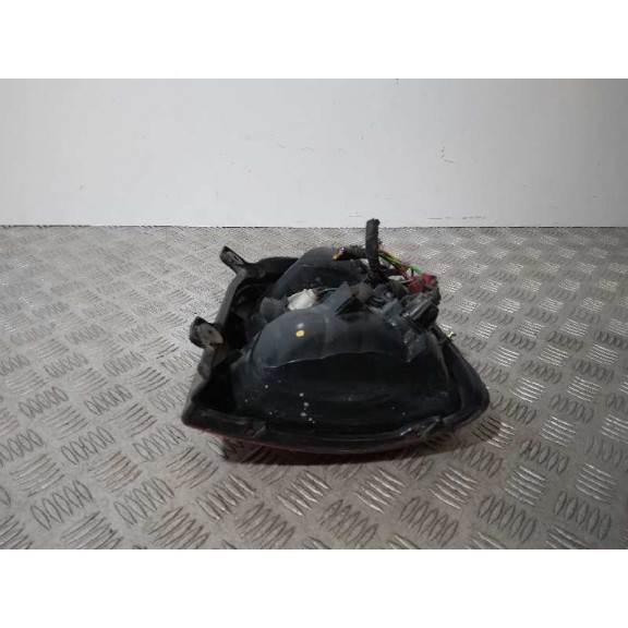 Recambio de piloto trasero izquierdo para kia carnival 2.9 turbodiesel cat referencia OEM IAM   ROZADO