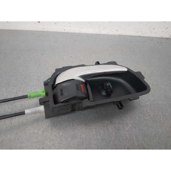 Recambio de cerradura puerta trasera derecha para toyota auris hybrid active referencia OEM IAM  4 PINES 