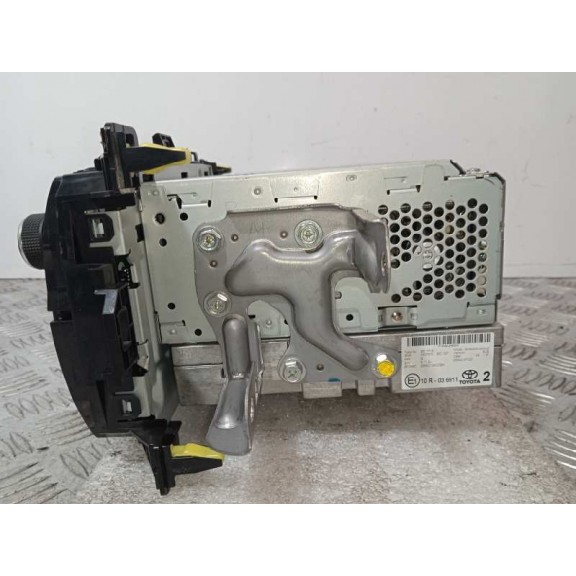 Recambio de sistema navegacion gps para toyota yaris hybrid active referencia OEM IAM 861400D320 868400F020 