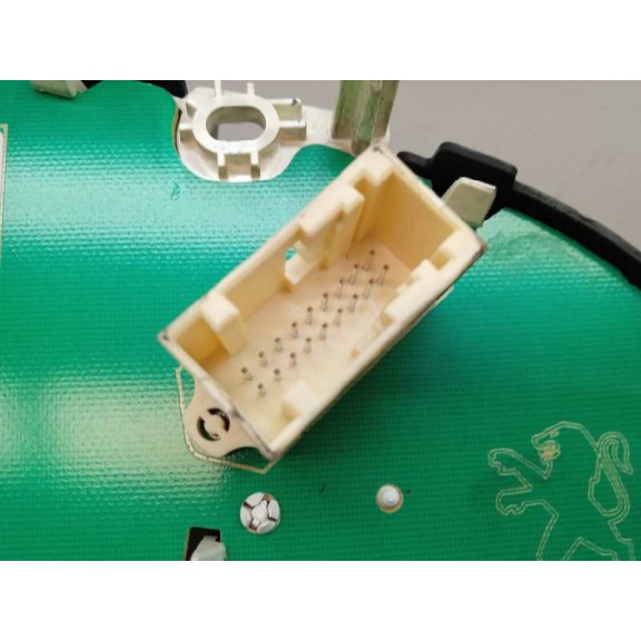 Recambio de cuadro instrumentos para citroën c3 sx referencia OEM IAM 96665882XT  