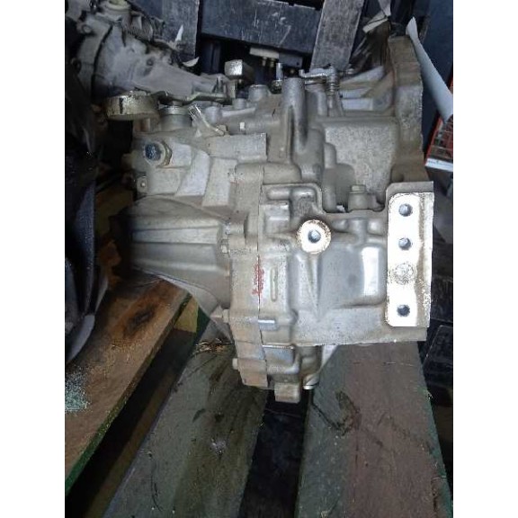 Recambio de caja casco para toyota auris 1.3 16v cat referencia OEM IAM   6V