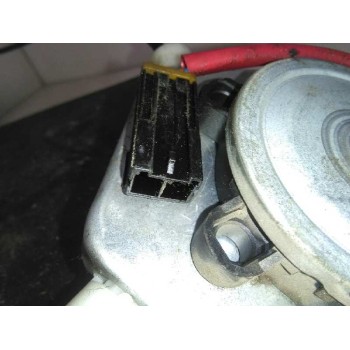 Recambio de elevalunas delantero derecho para nissan almera (n15) gx referencia OEM IAM 807300M016  3P 2 PINS