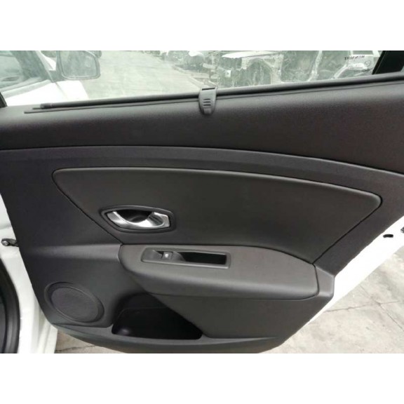 Recambio de guarnecido puerta trasera derecha para renault fluence z.e. dynamique referencia OEM IAM   