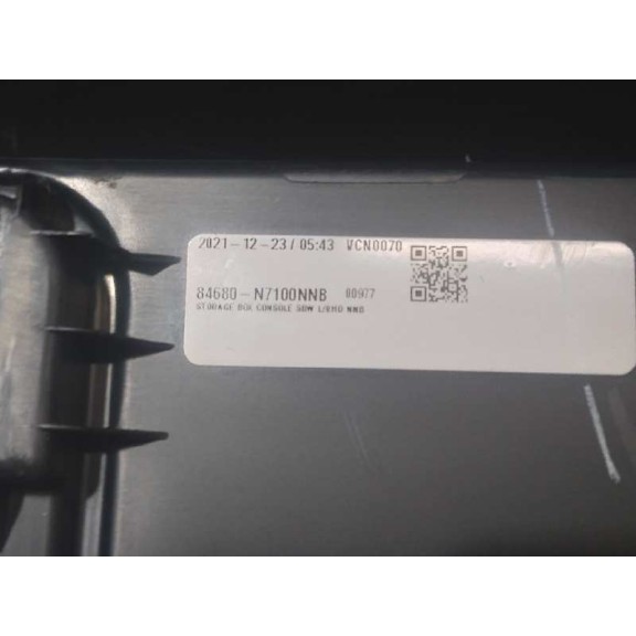 Recambio de apoyabrazos central para hyundai tucson 1.6 hybrid 4x4 referencia OEM IAM 84690N7101NNB  